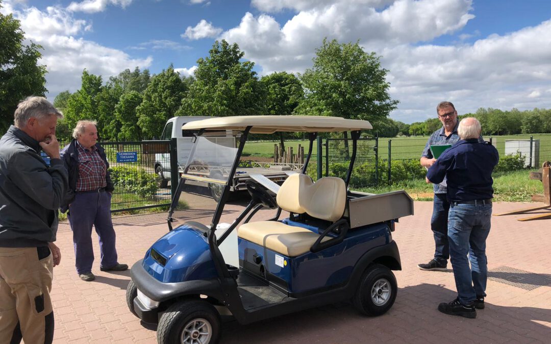 Een golfkar voor de vrijwilligers van het Horsterpark